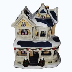 Holiday Time Victorian House Christmas‎ Village 2016 Light Up Building w Box